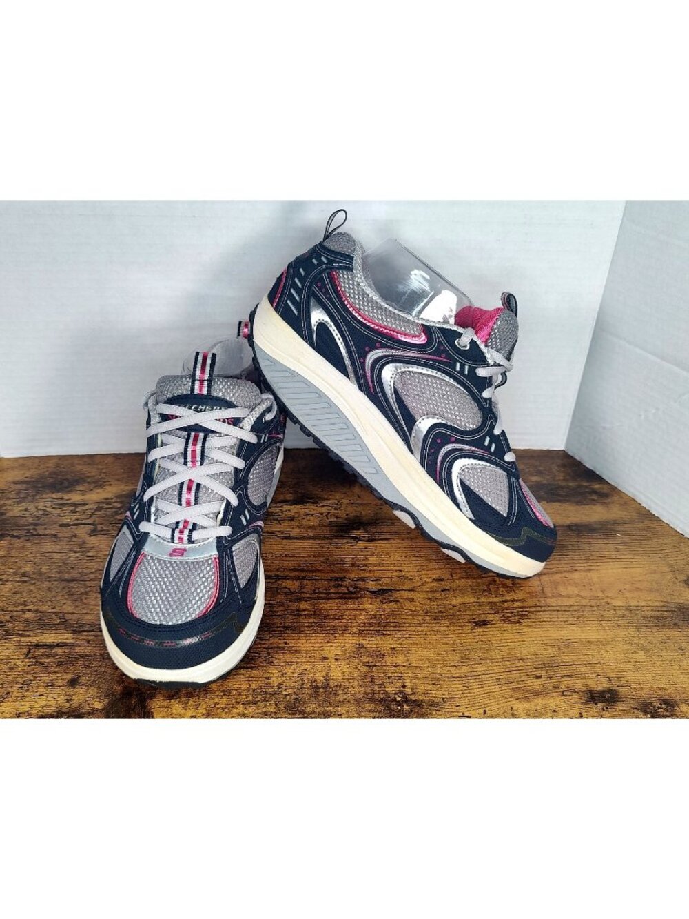Skechers Shape-Ups Womens Size 8 Rocker Toning Shoes SN11806 Grey Silver Pink